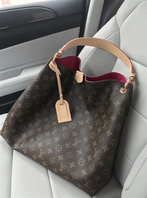 louis vuitton selling fake bags|is louis vuitton a scam.